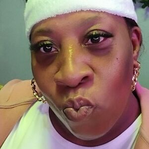 Meet your Posher, Denise